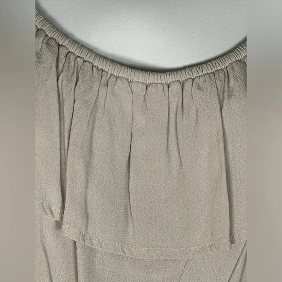 HONEY PUNCH Boutique tan shorts romper mid length off the shoulder sleeves Large - Picture 3 of 5